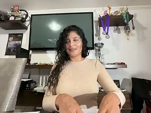 kinky milaxh online show from March 6, 2026, 2:06 am