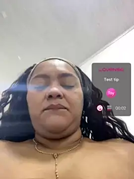 yanza2002 online show from May 20, 2026, 11:46 pm