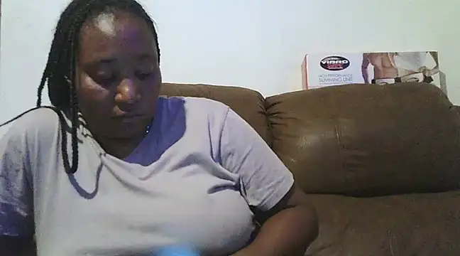 Snapshot of ebonytitts4u chatting on March 10, 2025, 6:45 pm ebonytitts4u online show from March 10, 2025, 6:45 pm