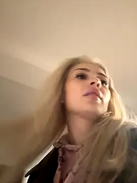 Snapshot of lissababe1 chatting on November 5, 2025, 12:14 am lissababe1 online show from November 5, 2025, 12:14 am