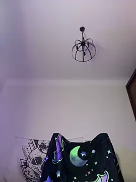 pinkbow online show from March 2, 2025, 2:58 pm