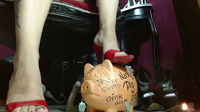 Snapshot of MeGoddesSara chatting on May 7, 2026, 9:18 pm MeGoddesSara online show from May 7, 2026, 9:18 pm