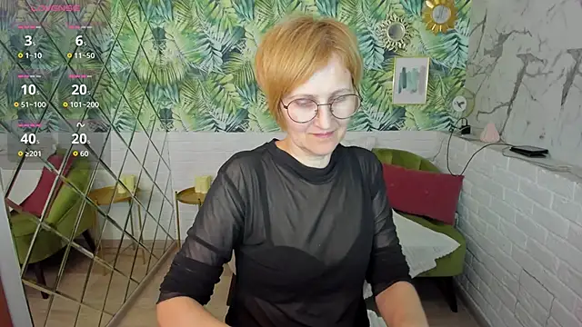 Paris Cherry online show from May 2, 2026, 6:02 pm