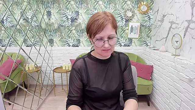 Paris Cherry online show from March 19, 2025, 8:11 pm