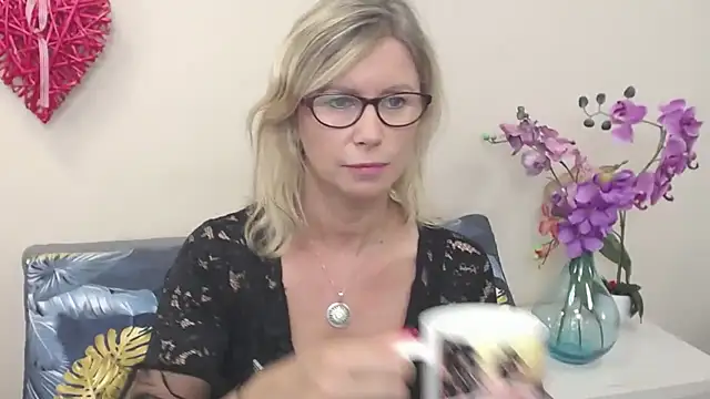 DoreenSexy online show from September 11, 2025, 7:52 am