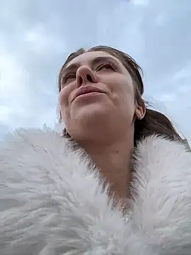 MariiD online show from February 26, 2025, 7:02 am