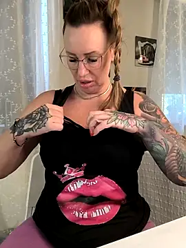 missjenn x online show from November 3, 2025, 9:24 am