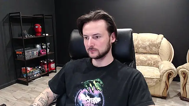 Snapshot of MihasikD chatting on March 13, 2025, 6:45 pm MihasikD online show from March 13, 2025, 6:45 pm