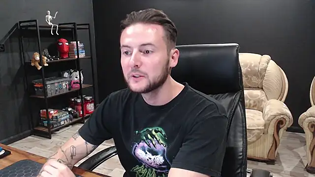 Snapshot of MihasikD chatting on October 13, 2025, 6:42 pm MihasikD online show from October 13, 2025, 6:42 pm