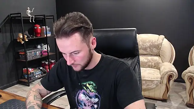 Snapshot of MihasikD chatting on October 17, 2025, 12:51 pm MihasikD online show from October 17, 2025, 12:51 pm