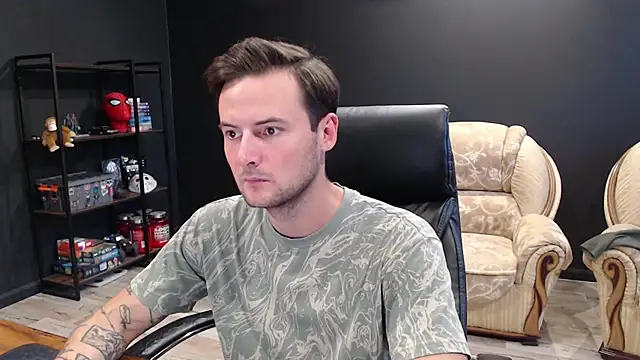 Snapshot of MihasikD chatting on September 22, 2025, 8:31 am MihasikD online show from September 22, 2025, 8:31 am