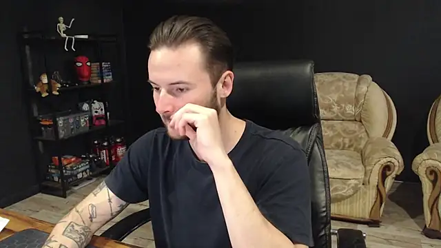 Snapshot of MihasikD chatting on November 14, 2025, 12:53 pm MihasikD online show from November 14, 2025, 12:53 pm