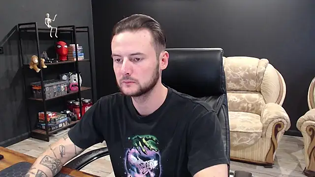 Snapshot of MihasikD chatting on October 16, 2025, 9:39 am MihasikD online show from October 16, 2025, 9:39 am