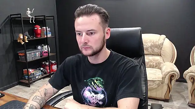 Snapshot of MihasikD chatting on October 12, 2025, 7:10 am MihasikD online show from October 12, 2025, 7:10 am