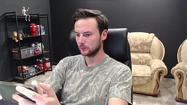 Snapshot of MihasikD chatting on October 3, 2025, 3:13 pm MihasikD online show from October 3, 2025, 3:13 pm