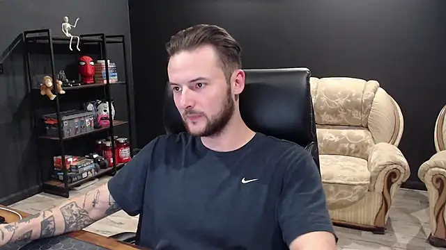 Snapshot of MihasikD chatting on October 22, 2025, 10:15 am MihasikD online show from October 22, 2025, 10:15 am