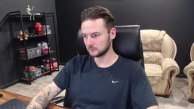 Snapshot of MihasikD chatting on November 6, 2025, 8:51 am MihasikD online show from November 6, 2025, 8:51 am