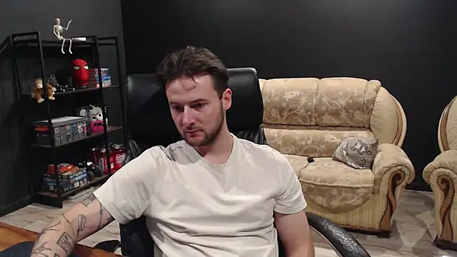 Snapshot of MihasikD chatting on November 23, 2025, 1:32 pm MihasikD online show from November 23, 2025, 1:32 pm