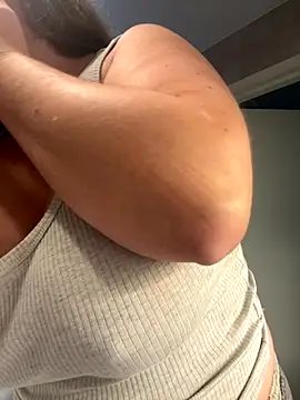 Snapshot of Anna_Alexa chatting on December 1, 2025, 10:38 am Anna Alexa online show from December 1, 2025, 10:38 am