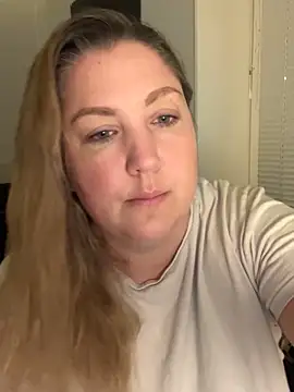 Snapshot of Anna_Alexa chatting on November 19, 2025, 8:31 pm Anna Alexa online show from November 19, 2025, 8:31 pm