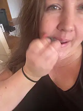 Snapshot of Anna_Alexa chatting on March 18, 2026, 9:23 am Anna Alexa online show from March 18, 2026, 9:23 am