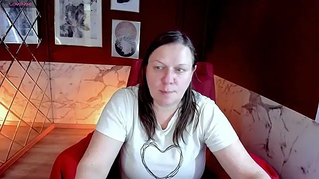 Snapshot of KellyPerfection chatting on June 1, 2026, 11:32 am KellyPerfection online show from June 1, 2026, 11:32 am