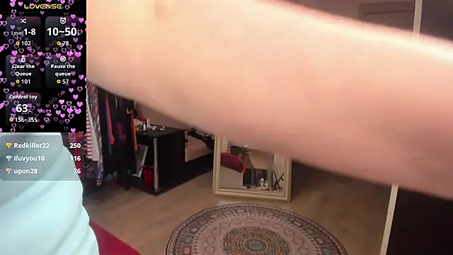 urakraus online show from April 10, 2026, 8:27 pm