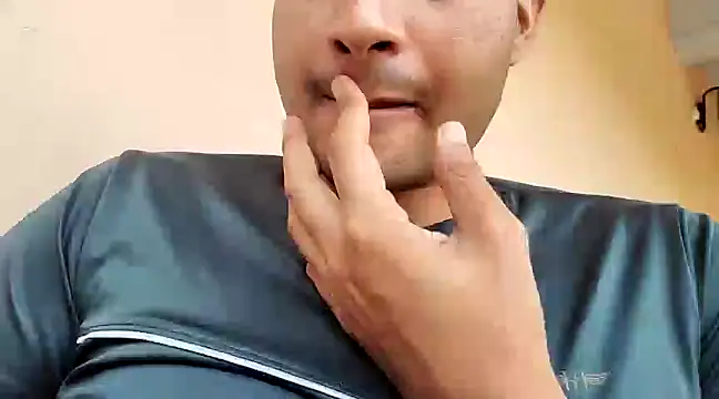 Snapshot of crooke_dick chatting on December 29, 2024, 8:22 am crooke dick online show from December 29, 2024, 8:22 am