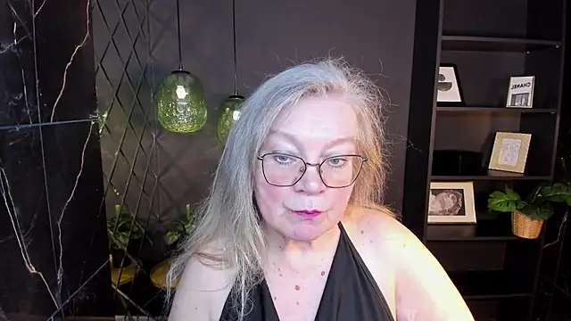 NataliMellow online show from March 1, 2026, 1:11 pm