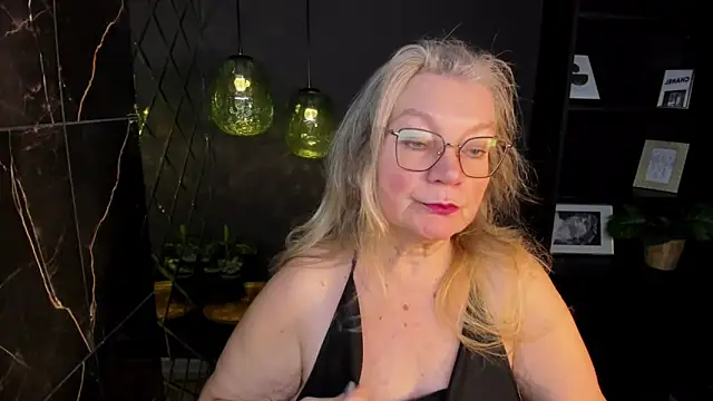 NataliMellow online show from November 29, 2025, 1:11 pm