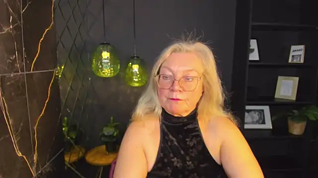 NataliMellow online show from October 24, 2025, 1:10 pm