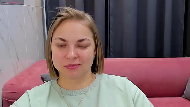 Snapshot of TataArdent chatting on March 7, 2025, 8:33 pm TataArdent online show from March 7, 2025, 8:33 pm