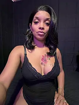 Snapshot of Rakiyahcharms chatting on July 14, 2026, 2:00 am Rakiyahcharms online show from July 14, 2026, 2:00 am