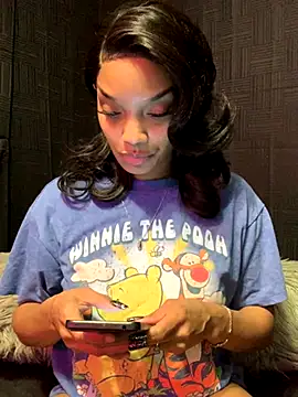 Rakiyahcharms online show from November 9, 2025, 2:15 am