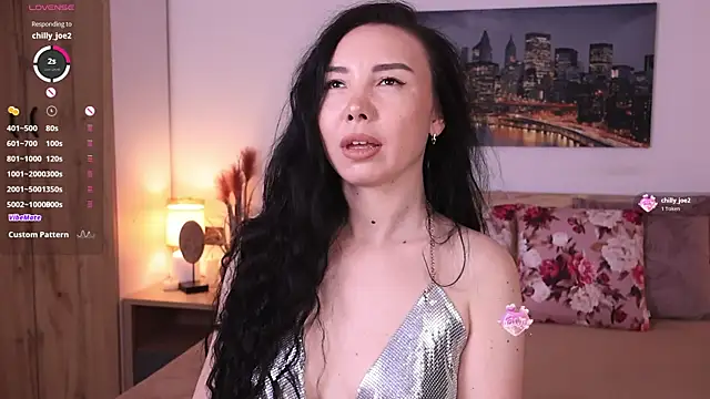 Snapshot of Leila__Sweet chatting on April 19, 2026, 7:09 am Leila Sweet online show from April 19, 2026, 7:09 am