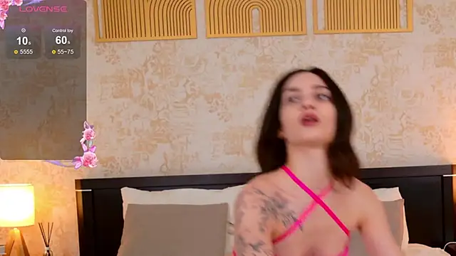 Snapshot of NoraBunny chatting on October 3, 2025, 5:36 pm NoraBunny online show from October 3, 2025, 5:36 pm