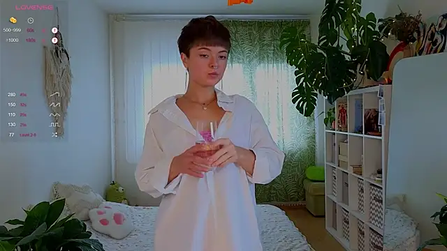 Snapshot of lana_sky chatting on October 2, 2025, 12:30 pm lana sky online show from October 2, 2025, 12:30 pm