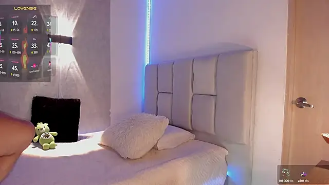 Snapshot of CRAZYBOYLOVE chatting on September 10, 2025, 11:09 am CRAZYBOYLOVE online show from September 10, 2025, 11:09 am