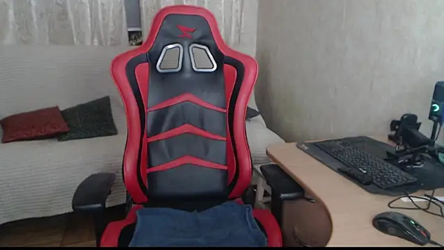 Snapshot of KellyNory chatting on March 17, 2025, 8:30 pm KellyNory online show from March 17, 2025, 8:30 pm