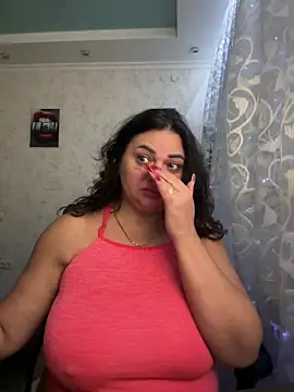 Snapshot of littleRikka chatting on January 15, 2025, 8:16 pm littleRikka online show from January 15, 2025, 8:16 pm