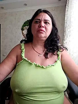 Snapshot of littleRikka chatting on September 9, 2025, 6:56 am littleRikka online show from September 9, 2025, 6:56 am