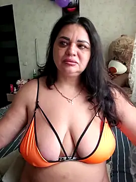 littleRikka online show from April 18, 2026, 6:16 am