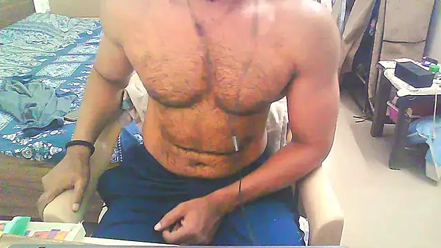 Snapshot of Vbestshow chatting on November 6, 2025, 11:36 am Vbestshow online show from November 6, 2025, 11:36 am