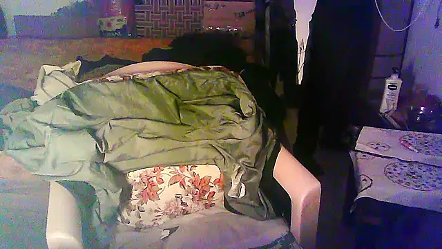 Snapshot of Vbestshow chatting on January 5, 2026, 5:49 pm Vbestshow online show from January 5, 2026, 5:49 pm