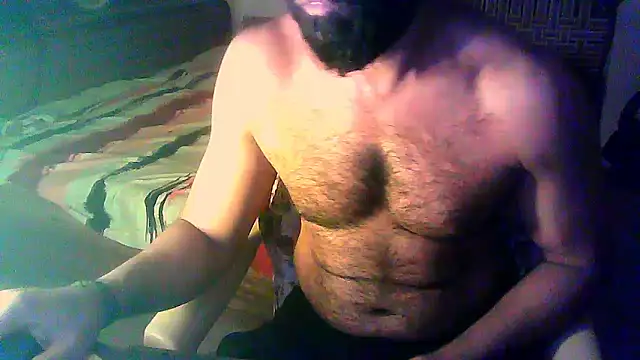 Snapshot of Vbestshow chatting on February 13, 2026, 11:43 am Vbestshow online show from February 13, 2026, 11:43 am