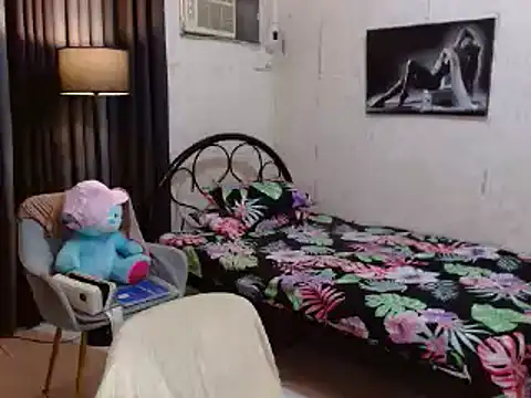 Snapshot of CumEaterLima chatting on November 16, 2025, 5:45 am CumEaterLima online show from November 16, 2025, 5:45 am