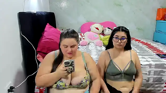 Snapshot of samybenson chatting on December 3, 2025, 3:44 pm samybenson online show from December 3, 2025, 3:44 pm