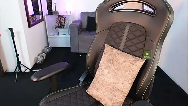 Snapshot of knimh chatting on March 1, 2026, 6:08 pm knimh online show from March 1, 2026, 6:08 pm