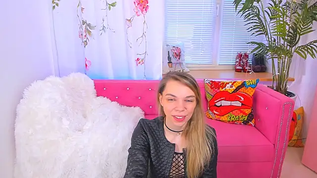 Snapshot of The_Deep_Passion chatting on February 15, 2025, 11:17 am The Deep Passion online show from February 15, 2025, 11:17 am