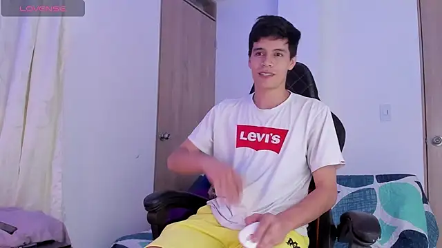 Dimitrixxx   online show from October 23, 2025, 1:59 am